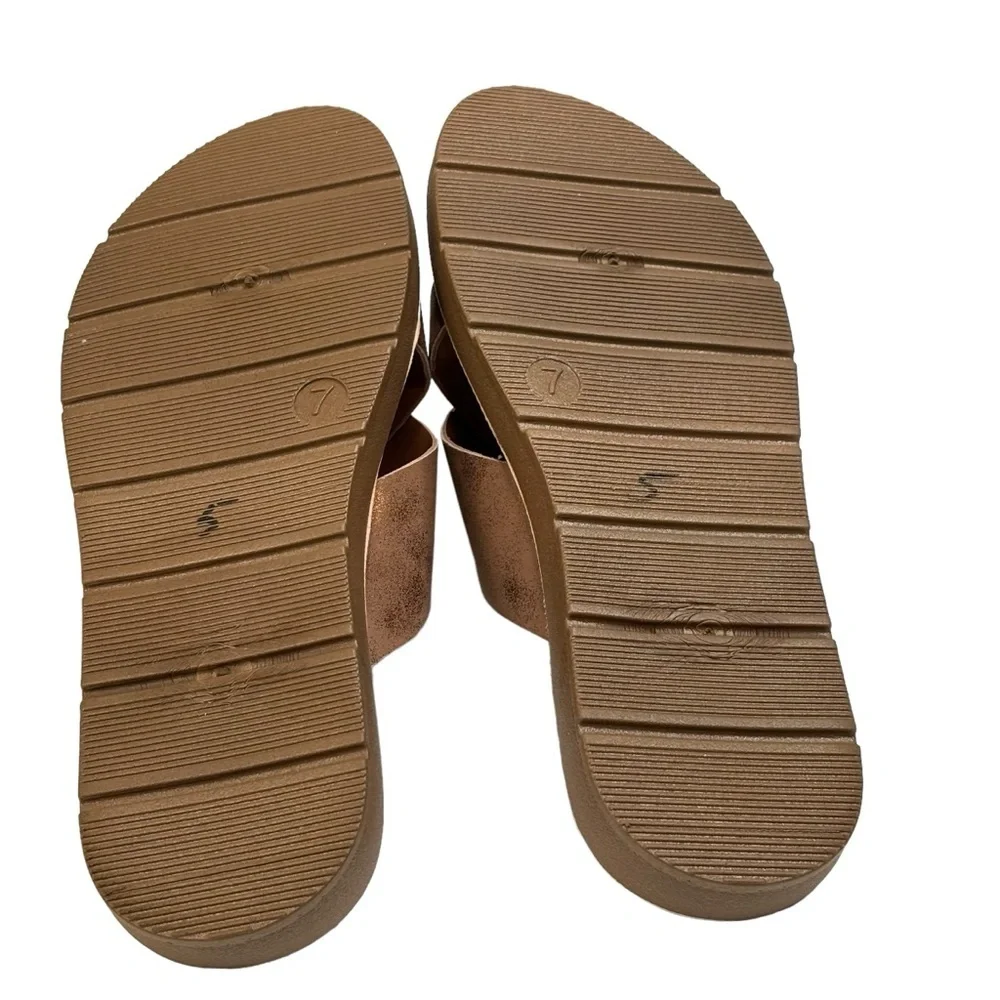 Olivia Miller Bronze Woven Fisherman’s Sandals with One Round Stone Size 7 NEW